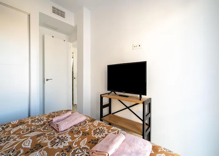 Comfortable With A Private Pool 格兰阿利坎特