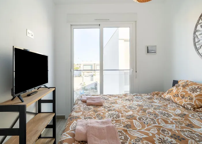 Comfortable With A Private Pool * 格兰阿利坎特